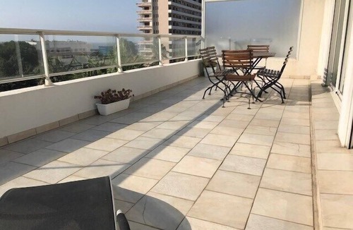 Le Lavandou Apartment | AIR-CONDITIONED T2 IN DOWNTOWN LAVANDOU