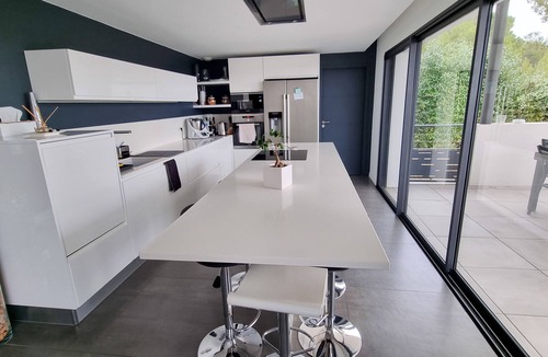 Combaillaux House | Air-conditioned villa with pool and breathtaking views