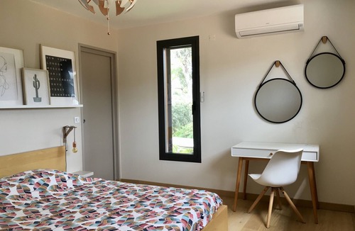 Bellegarde Villa | Air-conditioned villa with swimming pool in a quiet location