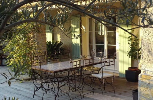 Avignon Villa | Air-conditioned villa for 8 people