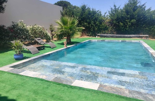 Le Pouget Villa | Air-conditioned villa with large swimming pool