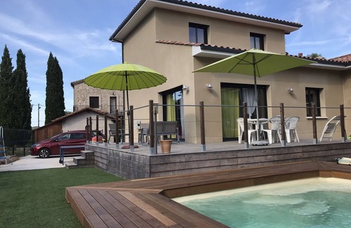 Saussines Villa | Air-conditioned Villa, Terrace,pool,Spa,landscaped garden, Private parking, quiet