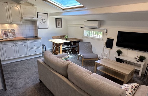 Taradeau Apartment | Air-conditioned Villa top With Pool