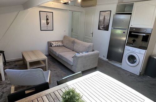 Taradeau Apartment | Air-conditioned Villa top With Pool