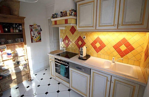 Sorgues House | Air-conditioned villa in Sorgues near Avignon, swimming pool and beautiful environment.