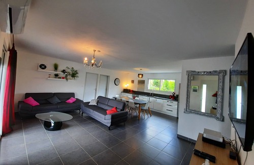 Lagorce House | Air-conditioned villa with private pool Vallon Pont D'Arc