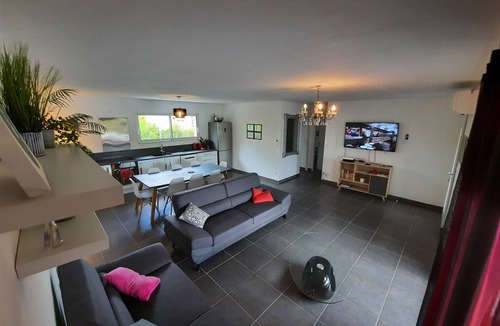 Lagorce House | Air-conditioned villa with private pool Vallon Pont D'Arc