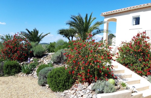 Neffies Villa | Air Conditioned Villa With Private Pool And Panoramic Views