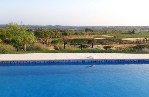 Neffies Villa | Air Conditioned Villa With Private Pool And Panoramic Views