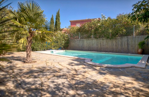 Neffies Villa | Air-conditioned villa with pool and garden - Entire accommodation