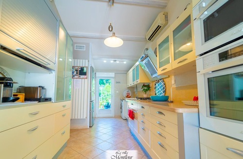 Les Angles Villa | Air-conditioned villa with private pool 5km from Avignon center