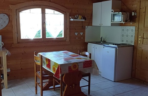 Bouc-Bel-Air Ski Chalet | Air-conditioned wellness cabin for 2 pool&spa, quiet garden 10' from Aix-en-Pce