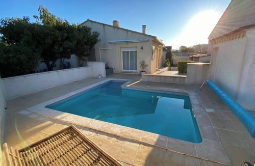Vedene House | Air-conditioned, well-maintained house with private, unoverlooked swimming pool