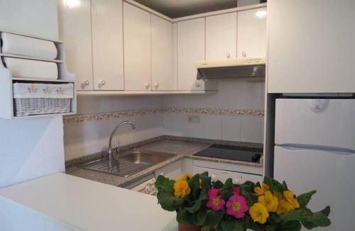 Urbanova Apartment | AIR CONDITIONING, FREE WIFI, NE TFLIX, ONLY 2 MINUTES BEACH