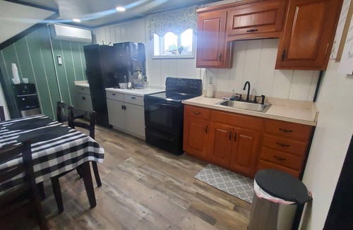 Pleasant Hall Apartment | Air Hill Haven- private peaceful apartment