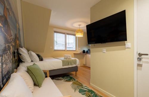 Valenciennes Apartment | Air Nomad Rio