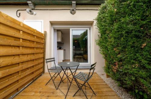 Valenciennes Apartment | Air Nomad Sydney