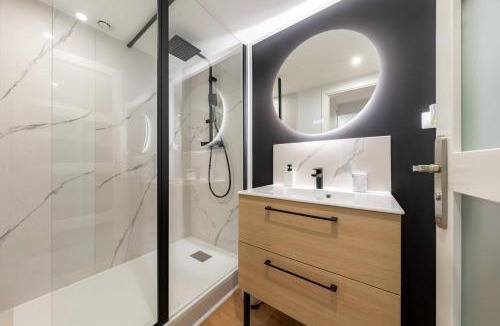 Valenciennes House | Air Nomad Vancouver