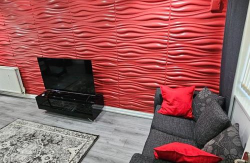 Stonnall Apartment | Airbnb Palace