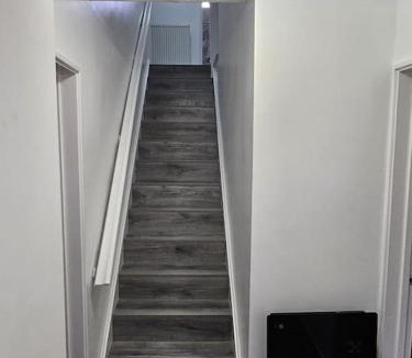 Stonnall Apartment | Airbnb Palace