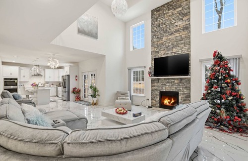 Jonas House | Airbnb Tranquility - Spacious Poconos Home