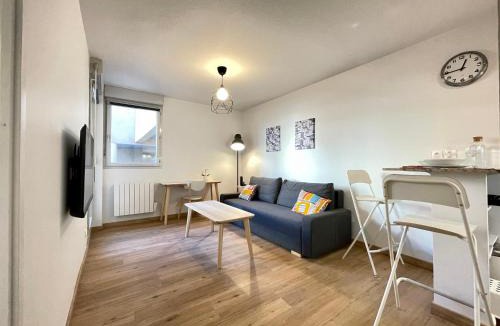 Minimes - Barriere de Paris Apartment | Airbus by Yumē