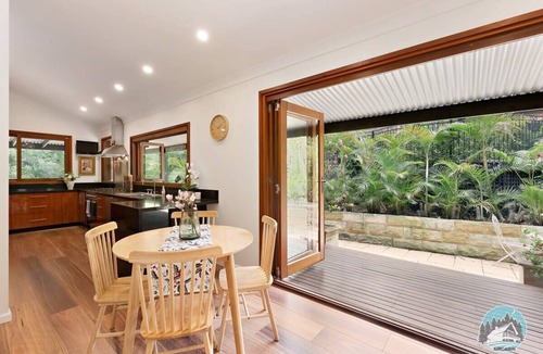 Warrawee House | Aircabin - Warrawee - Spacious - 5 Beds House