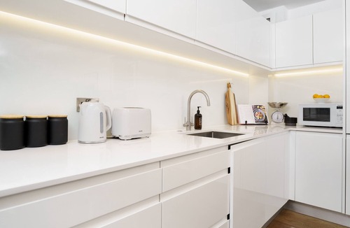 Covent Garden Apartment | AIRCON/LUXURY! 2BED/2BATH