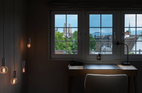 Niederdorf Apartment | Airhome Limmatquai River View Apartment