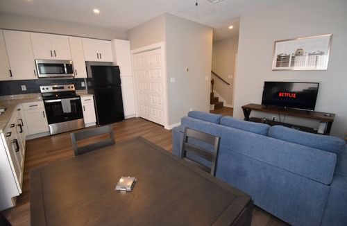West San Antonio House | Airman’s Retreat-Steps from Lackland BMT, Minutes to Downtown SA