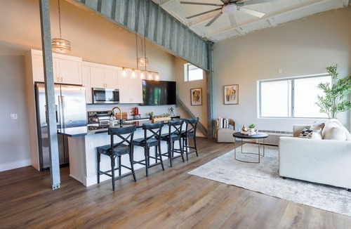 Salado Apartment | Airplane/Hanger Apartment 2 bedrooms 2 bathrooms #3