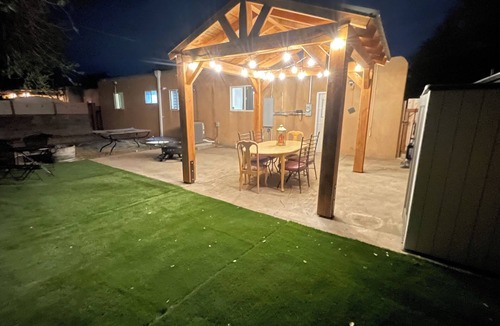Albuquerque House | AirPort and relax backyard
