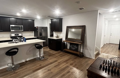 Stony Ridge North House | Airport Hideout