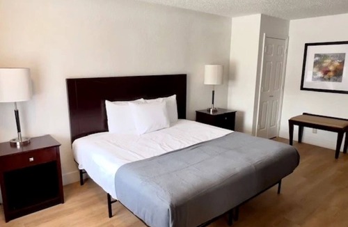 Tulsa Hotel | Airport Inn