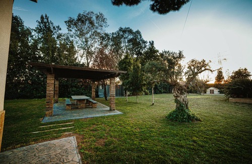 Sant Boi de Llobregat Cabin | Airport Suite 2 (private bathroom) 8 minutes drive from the airport