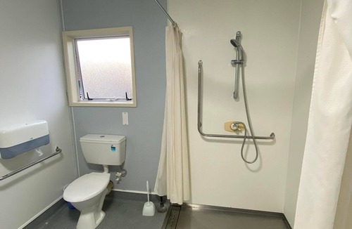 Mangere Cabin | Airport Westney Lodge