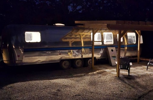 Sulphur RV Rental | Airstream 34 at Gamble Hollow