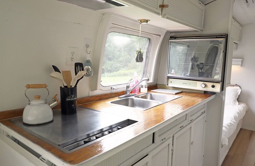 Hartwick House | Airstream at Turkey Hill *2* Glamping in CTown!