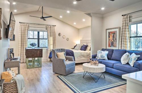 Downtown Apartment | Airy Bentonville Studio < 1 Mile to City Square!