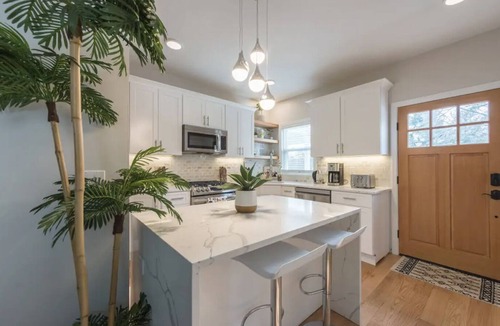 Princeton Condo | Airy Downtown 1BR w/Parking