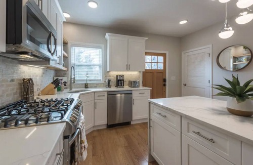 Princeton Condo | Airy Downtown 1BR w/Parking