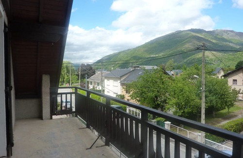 Bagneres-de-Luchon Apartment | airy light 2 bed with parking . ideal town base for walk/cycle/ski etc