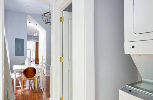 Uptown Historic District Apartment | Airy Magazine St Apt, Walk to Shops & Restaurants