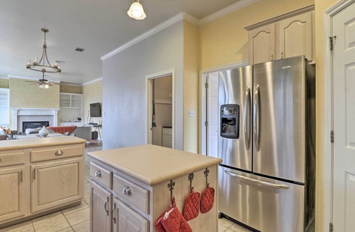 Travis Landing Villa | Airy Villa in Austin w/Badminton/Volleyball Court