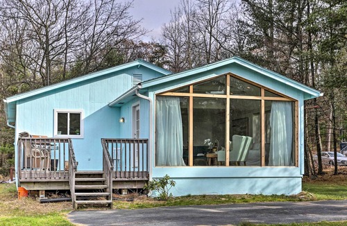 Circleville House | Airy Waterfront Escape with Dock & Grill!