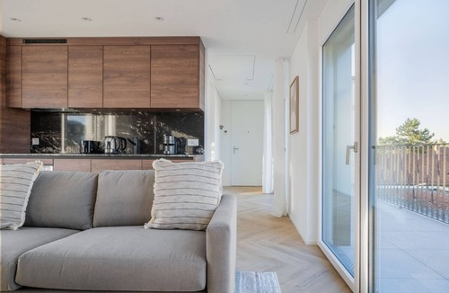 Wiedikon Apartment | Airy Wiedikon 1BR w/Storage & W/D, nr Market, by Blueground