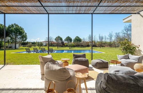 Nord House | Aix-en-Provence countryside – A contemporary property – Sleeps 10