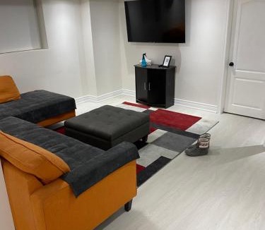 Meadowvale Village Apartment | Akhtar's Residence