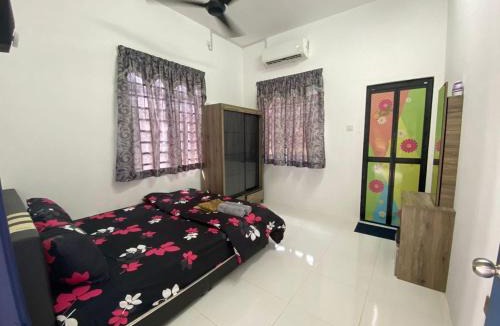 Kampung Ru Lima House | Akif Stella Guesthouse