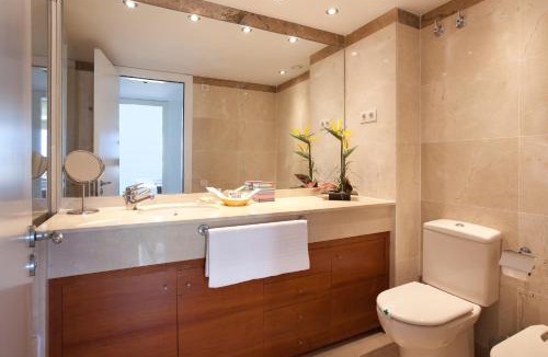 Diagonal Mar i el Front Maritim del Poblenou Apartment | Akira Flats Diagonal Mar Apartments